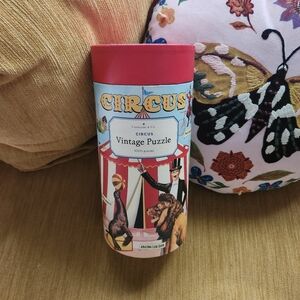 1000 Piece Vintage Circus Puzzle